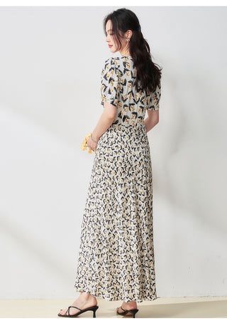 Puff-Sleeved Lily-Of-The-Valley V-Neck Waist-Cinching Midi Dress