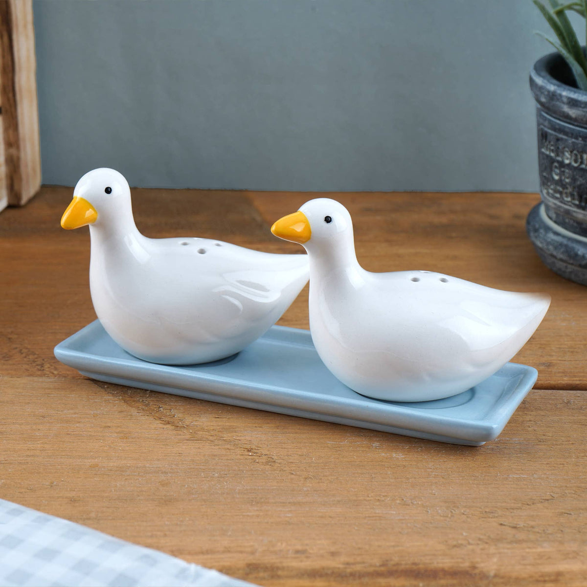 Bramble Farm Duck Salt & Pepper Shakers In Gift Box - Hstrends