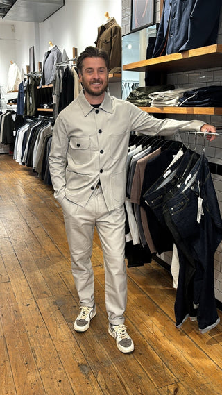 James Four Pocket Jacket - Showerproof Putty - Hstrends