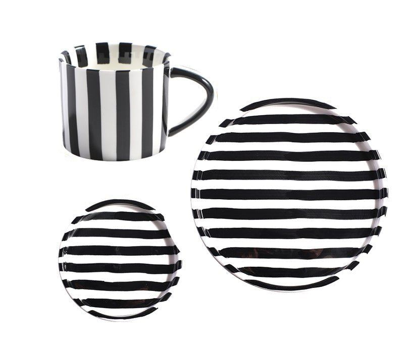 Medieval black striped cup and saucer and plate set - Hstrends