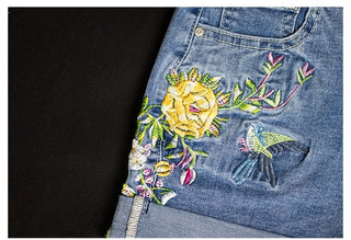 Flower Embroidery Denim Shorts