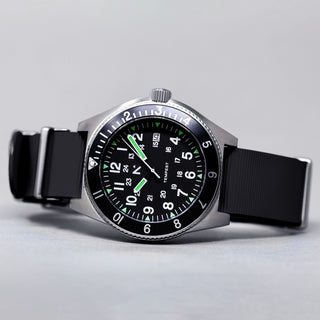 'Tempest' Quartz Navigator Watch (40mm) | Pitch Black NATO - Hstrends
