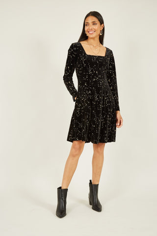 Yumi Black Star Foil Print Long Sleeve Skater Dress - Hstrends