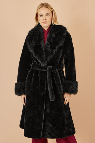 Yumi Black Wrap Faux Fur Coat With Oversize Collar - Hstrends