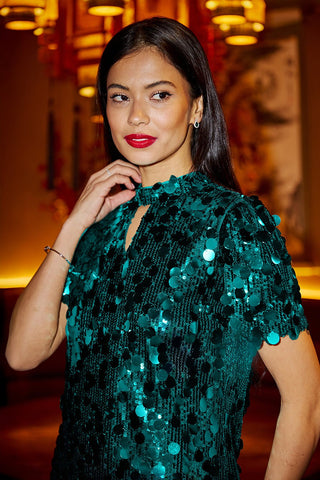 Yumi Green Big Sequin Tunic With Keyhole Neckline - Hstrends